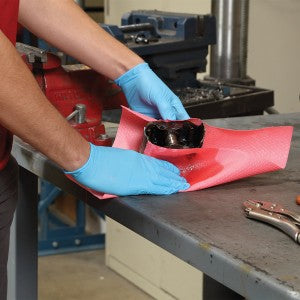 MT-RSR Heavy Duty Red Wiper Roll - 13" x 12" - 475 Per Roll ST-WIP1105